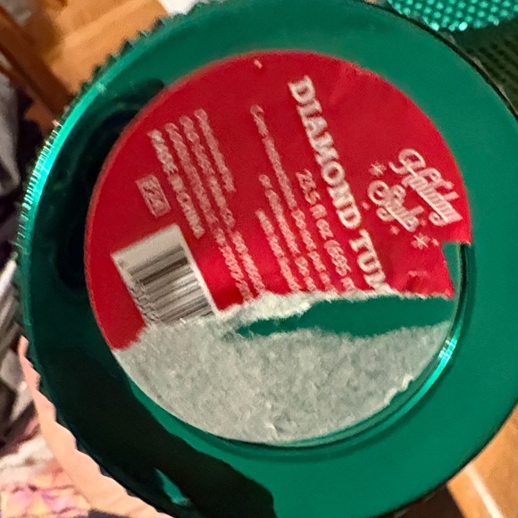 Holiday Style Red and Green Holiday Tumblers 23.5 oz - Picture 2 of 4